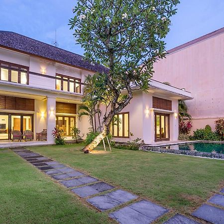Bali Villa Lotus Seminyak  Luaran gambar